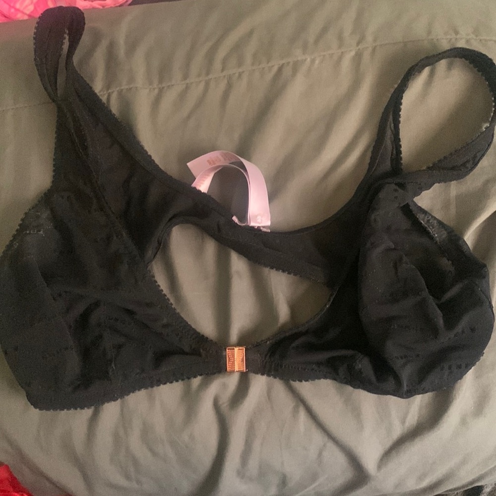 SAVAGEXFENTY front closure bralette